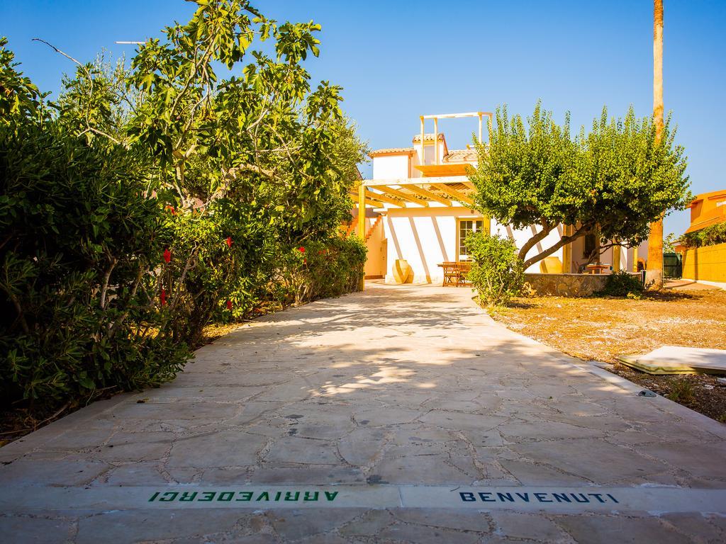 Casa Dei Carrubi Hotel Portopalo Di Capo Passero Room photo